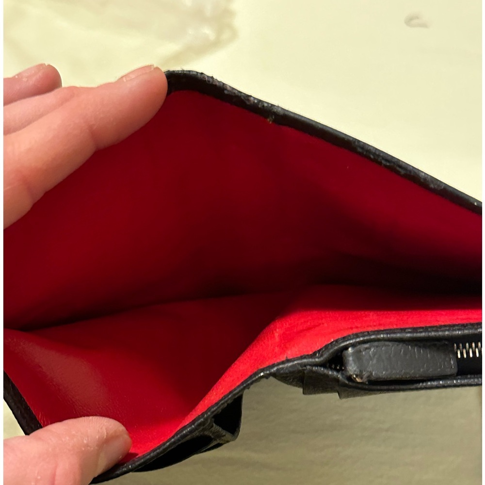 BVLGARI black leather wallet. GUC. Snap and zippers work. 8 credit card slots - Picture 7 of 16